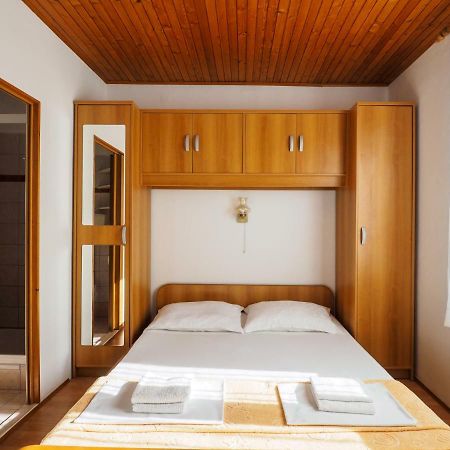 Cozy Studio With Private Terrace Barac Crikvenica Exterior foto